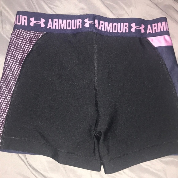 under armour spandex shorts - Picture 2 of 3